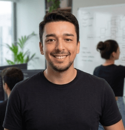 Lucas, fundador de Renzen